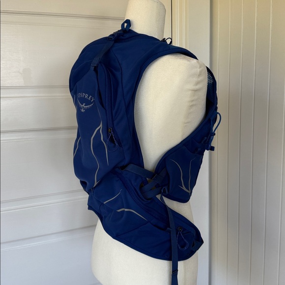 Osprey Blue Hiking/Running Hydration backpack 2.5L bladder - Picture 5 of 7